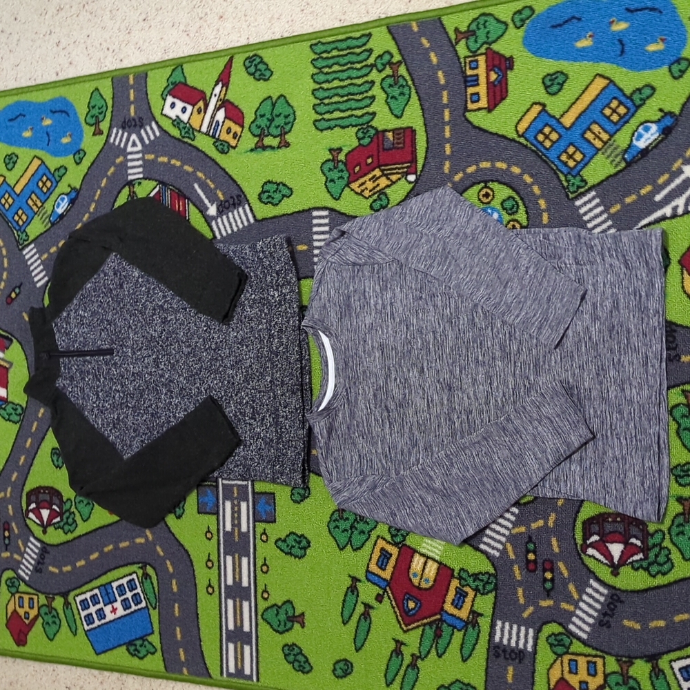 Old Navy Sweatshirt and Long Sleeve Bundle Size Medium (8)